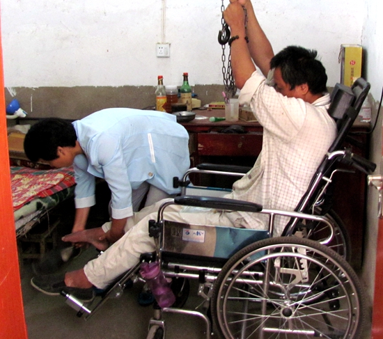 好嫂子李艷玲用行動(dòng)詮釋人間大愛(ài)（圖）