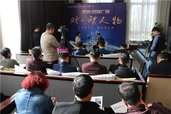 豫坡集團董事長張建設(shè)走進駐馬店廣播電視臺《財·智人物》講述創(chuàng)業(yè)故事