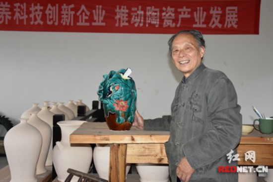 譚異超:花甲之年“出山” 復興千年長沙銅官窯