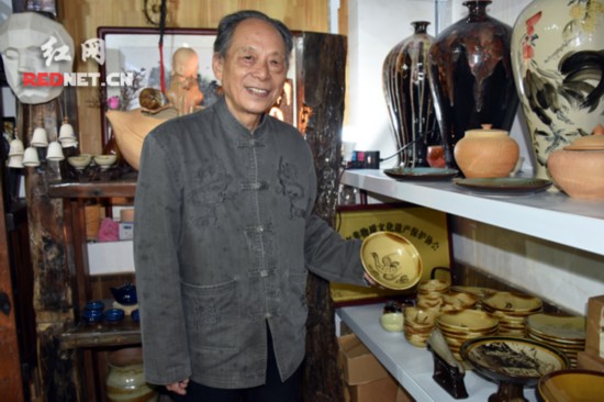 譚異超:花甲之年“出山” 復興千年長沙銅官窯