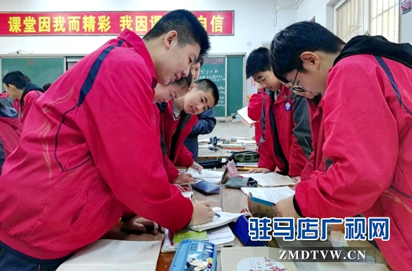 &ldquo;十九大&rdquo;時(shí)光：駐馬店實(shí)驗(yàn)中學(xué)全面提高教育質(zhì)量 讓學(xué)生幸福學(xué)習(xí)成長(zhǎng)