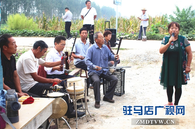  汝南縣農(nóng)民&ldquo;說唱&rdquo;宣傳&ldquo;十九大&rdquo;精神