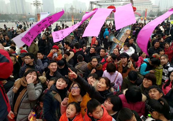 熱鬧猜燈謎  歡樂慶元宵