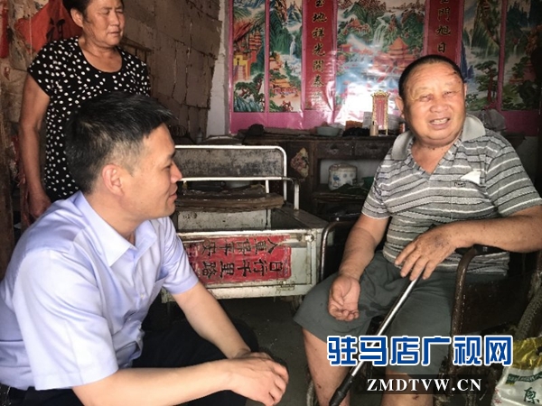 團(tuán)市委到扶貧幫扶村開展“七一”走訪慰問(wèn)活動(dòng)