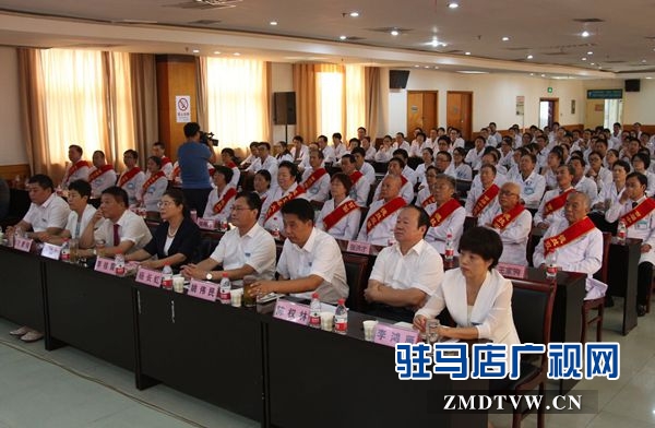 駐馬店市中心醫(yī)院舉辦首個(gè)“中國醫(yī)師節(jié)”