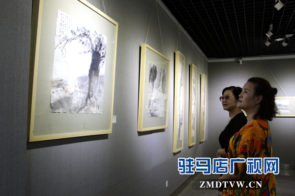 百余幅全國知名書畫家作品亮相駐馬店