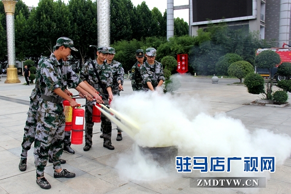 &ldquo;消防進軍訓&rdquo;走進黃淮學院 500余名師生齊修防火寶典