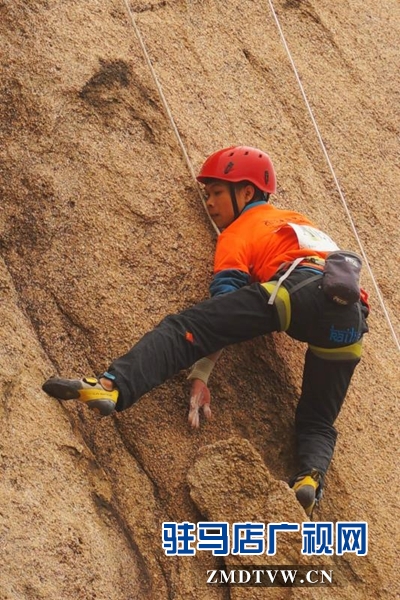 駐馬店：百名&ldquo;蜘蛛人&rdquo;挑戰(zhàn)嵖岈絕壁