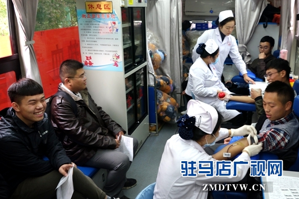 黃淮千名學(xué)子參與無償獻(xiàn)血共度世界學(xué)生日