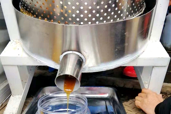 “候鳥(niǎo)”養(yǎng)蜂人趙中杰又來(lái)駐馬店了