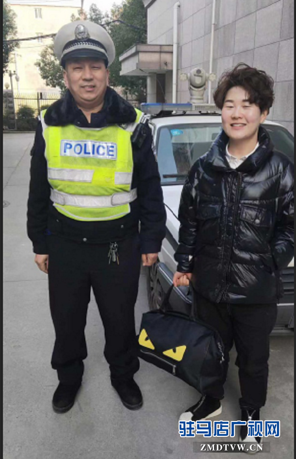 群眾拾金不昧 民警憑車票苦尋失主