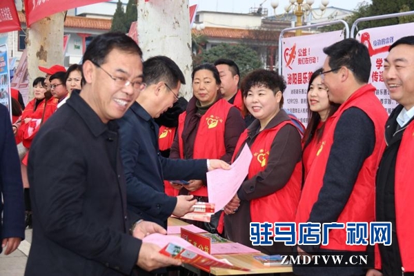 泌陽縣開展學(xué)雷鋒義診服務(wù)活動(dòng)