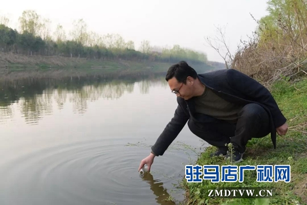 王文富 用腳印書寫對美好家園的忠誠