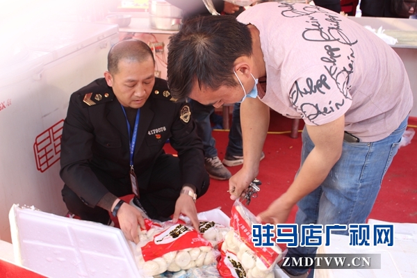 汝南縣古塔食藥所重拳整治美食節(jié)“美食”亂象