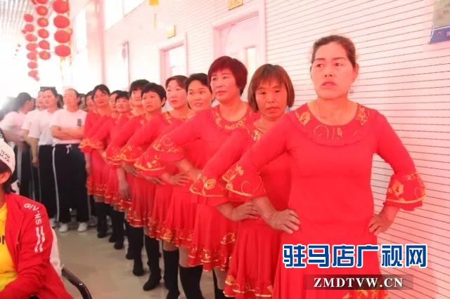 上蔡老人舞全城 舞出最美夕陽紅