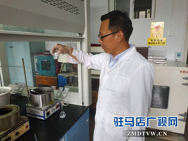 白文科:兢兢業(yè)業(yè)書寫科研人生