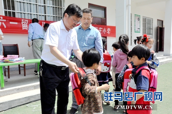 正陽縣開展“六一特別關愛行動”活動