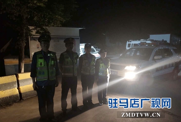 正陽(yáng)、確山、汝南三縣聯(lián)合高速交警重拳打擊“黑車”