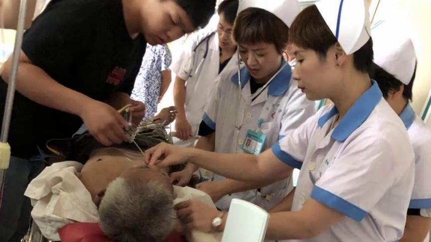 七旬老人就醫(yī)突發(fā)心肌梗死  醫(yī)護(hù)人員上演生死大營(yíng)救