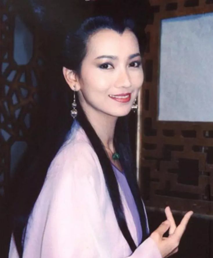 雷峰塔下真的壓著白娘子 考古專家打開地宮, 還真發(fā)現(xiàn)了不少蛇!