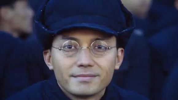 溥儀重游故宮，一只蟈蟈在龍椅下藏了五十年，為什么沒餓死 