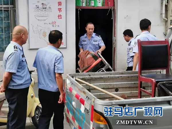 雪松派出所開(kāi)展火車(chē)站地區(qū)隱患集中清零行動(dòng)