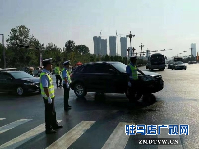 全力迎盛會   交警全天不間歇疏導交通保平安