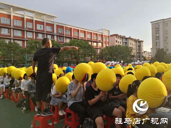 市二中3000學子翻花表演獲贊圈粉　