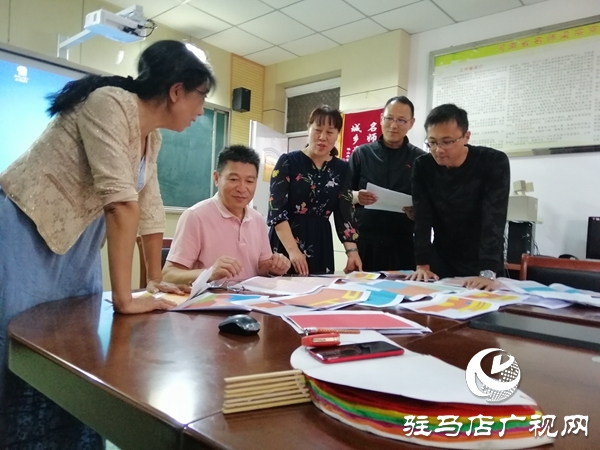 市二中3000學子翻花表演獲贊圈粉　