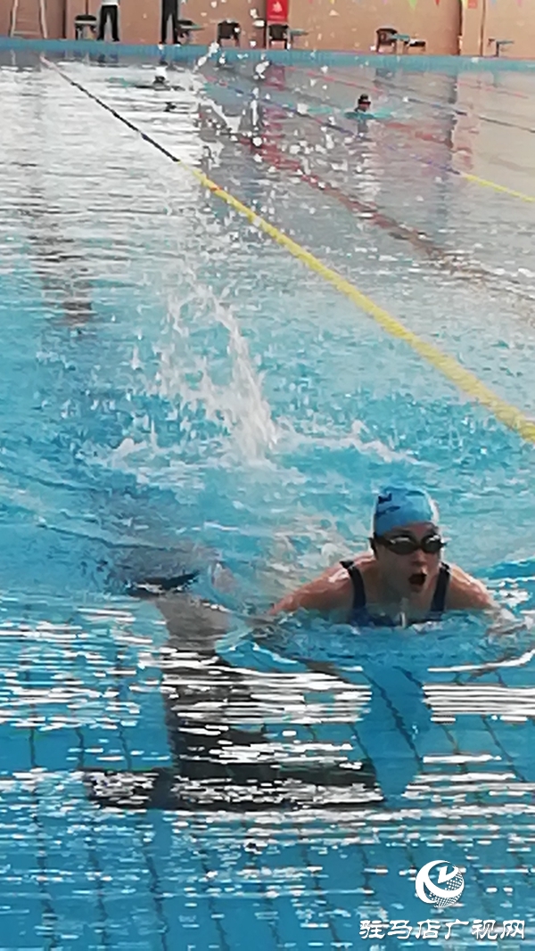 駐馬店市三運(yùn)會(huì)全民健身縣區(qū)組游泳賽開賽