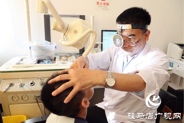 堅(jiān)守崗位是醫(yī)務(wù)工作者對(duì)祖國最長情的告白