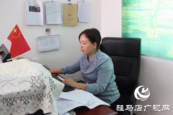 程敏:教育扶貧“一枝花” 攻堅(jiān)戰(zhàn)中“鐵娘子”