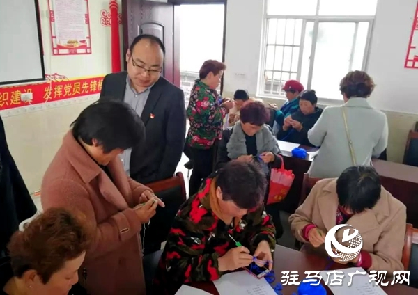 第一書記董禧穎:拆掉隔心墻 把黨支部建在群眾的心坎上