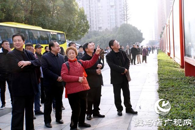 “農(nóng)民工·追夢(mèng)人”馬學(xué)文攝影藝術(shù)展在光影藝術(shù)長(zhǎng)廊開(kāi)展