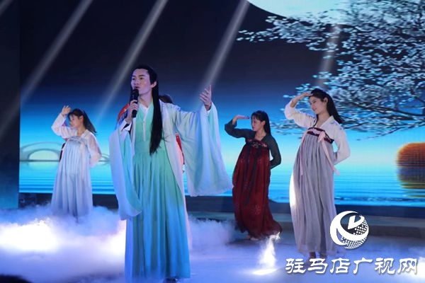 駐馬店廣播電視臺迎新年演唱會華麗上演