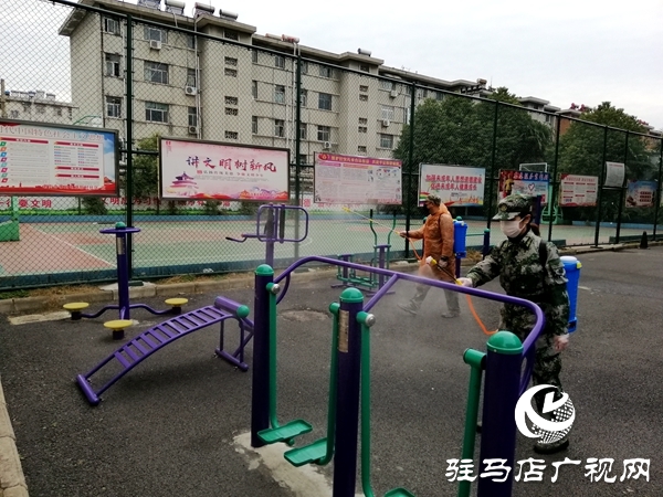市紅十字蛟龍應(yīng)急搜救隊&ldquo;消疫先鋒隊&rdquo;  入市內(nèi)小區(qū)進行&ldquo;消殺&rdquo;
