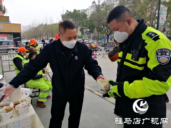 市區(qū)有了一個(gè)&ldquo;愛心餐飲&rdquo;免費(fèi)領(lǐng)取點(diǎn)