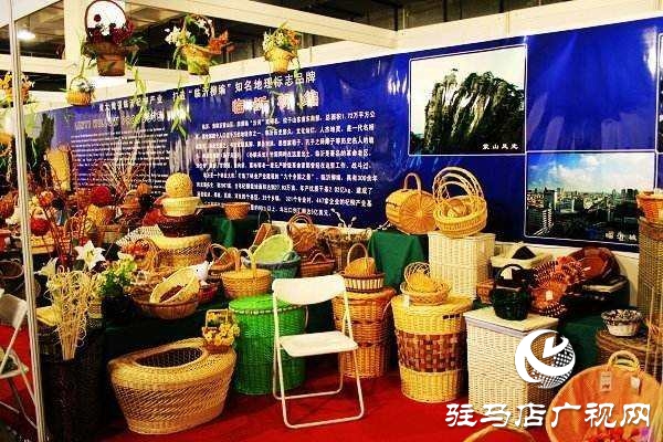 汝南縣宿鴨湖街道:柳編藝術(shù)展新品 帶貧出國(guó)賺外匯