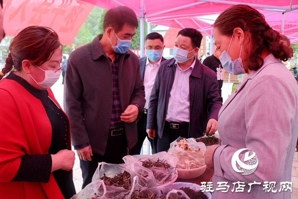 遂平縣槐樹鄉(xiāng)首屆&ldquo;槐花節(jié)&rdquo;吸引20多家企業(yè)參展