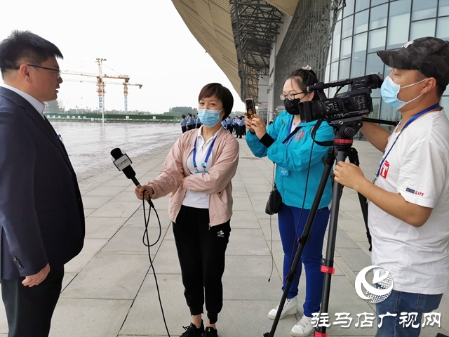 【兩會(huì)進(jìn)行時(shí)】駐馬店新聞工作者:及時(shí)傳遞“兩會(huì)”聲音 認(rèn)真書寫媒體擔(dān)當(dāng)