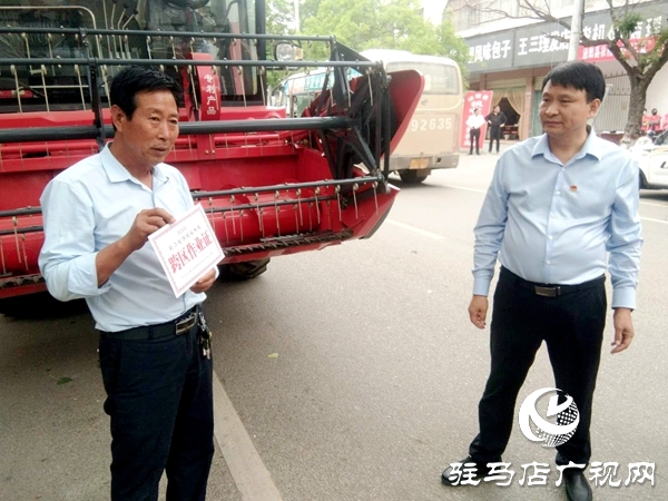 泌陽:檢修農(nóng)機備“三夏”