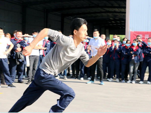 正陽：450名員工在企業(yè)運(yùn)動(dòng)會(huì)上展現(xiàn)蓬勃風(fēng)貌