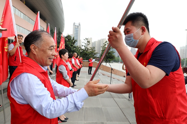 駐馬店志愿者：向鄉(xiāng)村進發(fā)！