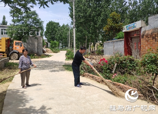 貧困戶(hù)張桂芝：俺家杏子熟了，要請(qǐng)韓書(shū)記來(lái)做客