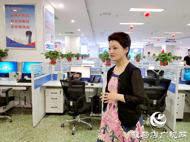 《見(jiàn)·政》欄目組走進(jìn)12345政務(wù)服務(wù)熱線