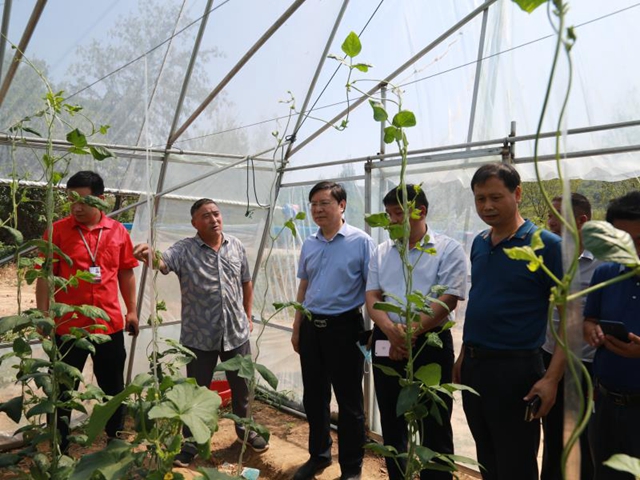 市人大常委會機關和趙堯村黨支部開展結對共建活動