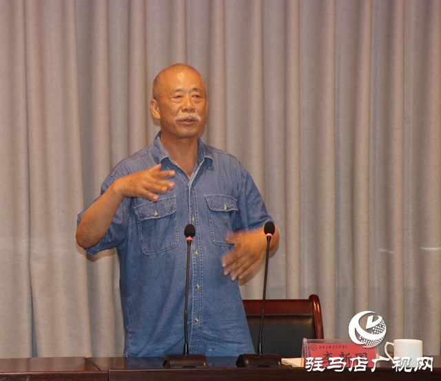 駐馬店職業(yè)技術(shù)學(xué)院師德師風(fēng)大講堂活動(dòng)舉行