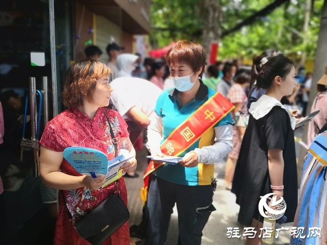 驛城區(qū)郵政:助力高考 攜手同行