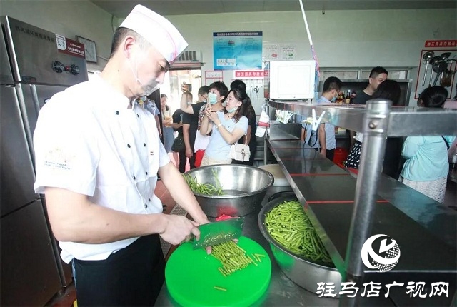 &ldquo;誰讓老百姓吃的不安全，我們就讓誰過的不舒坦！&rdquo;