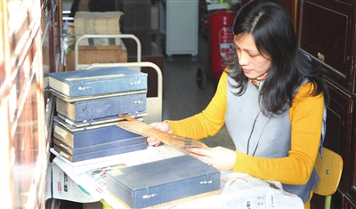 全國(guó)古籍普查登記工作進(jìn)入尾聲 津門(mén)古籍這樣“上戶(hù)口”